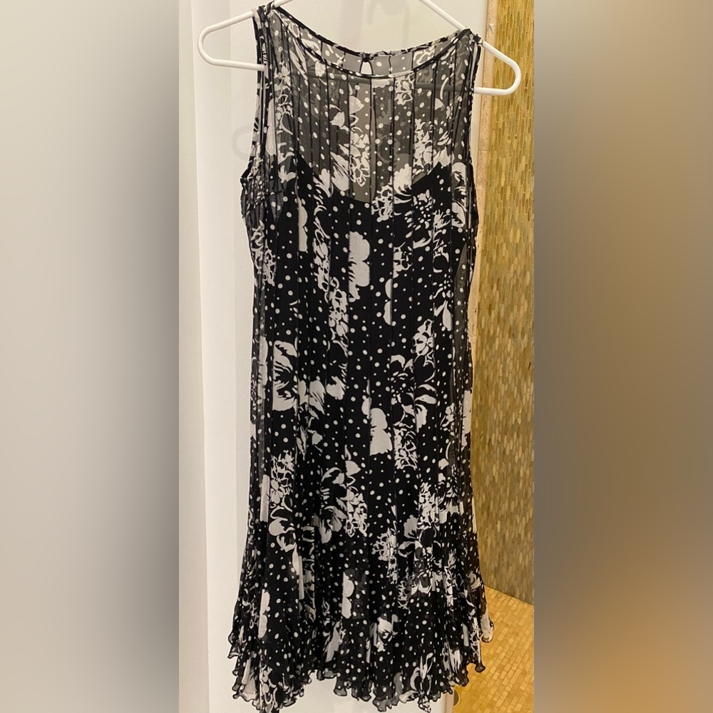 Elegant Teri Jon cocktail dress, Size 2